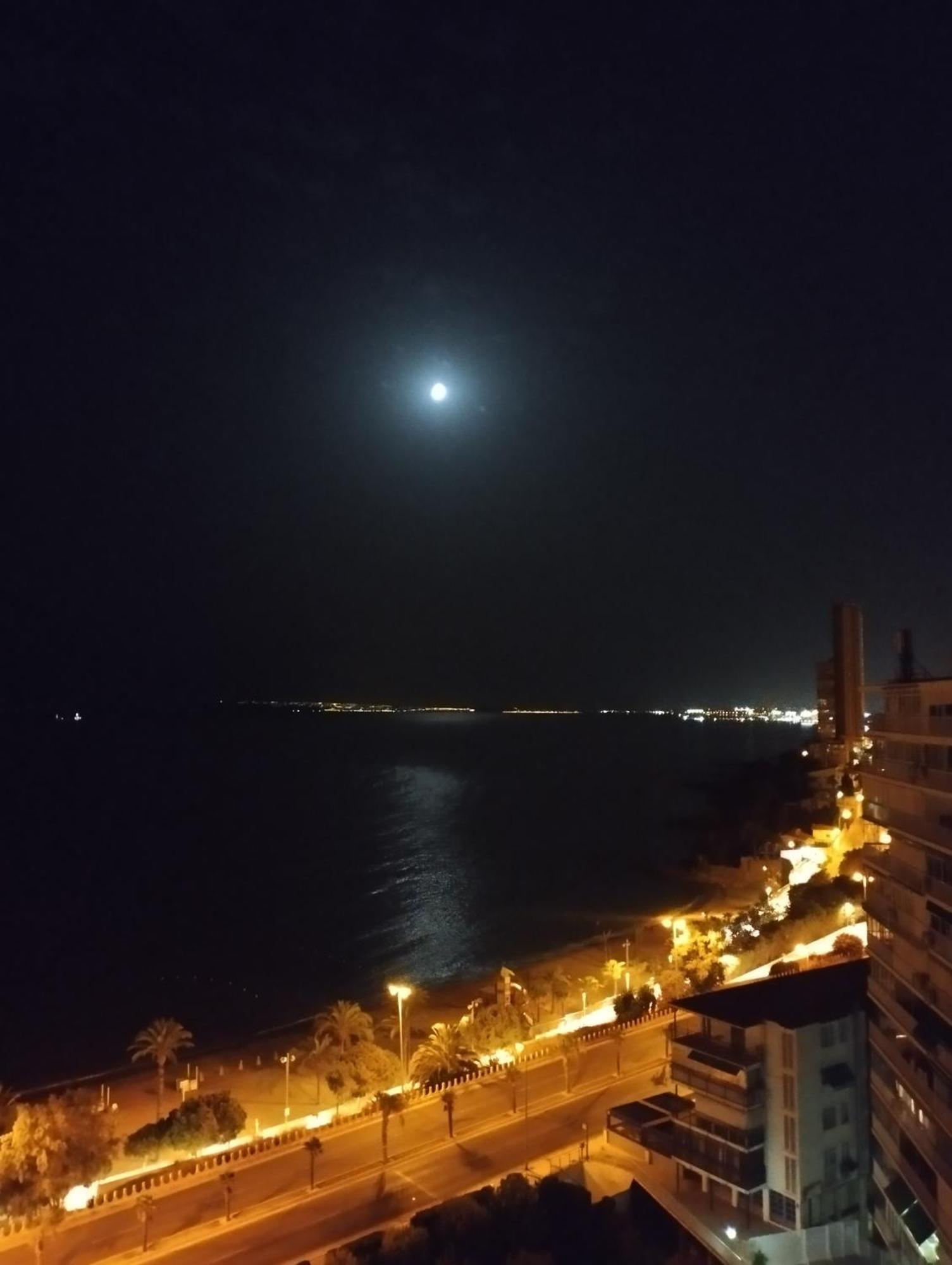 Grandpa Beach House Alicante Buitenkant foto